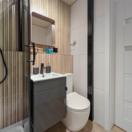 Urban Elegance By Bookinghost ヴロツワフ